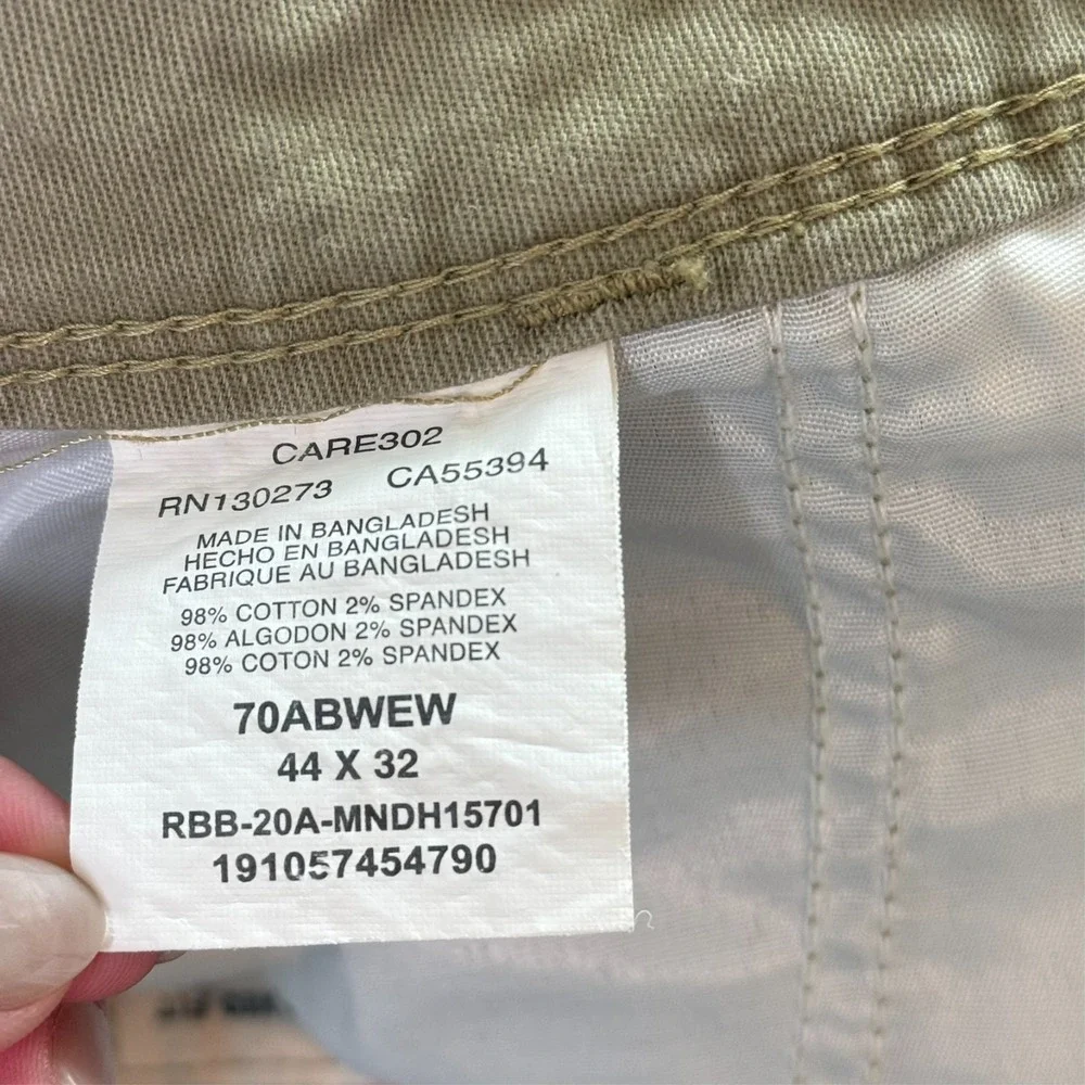 Wrangler Men's Cargo Pants Size 44x32 Khaki  Relaxed Fit Stretch Utility Casual
